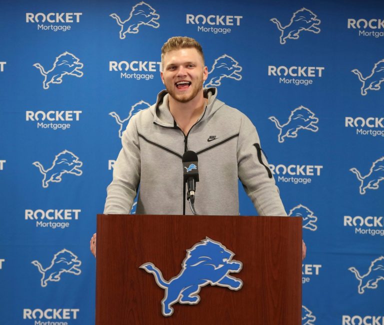Lions sign No. 2 pick Aidan Hutchinson to $35.7M deal