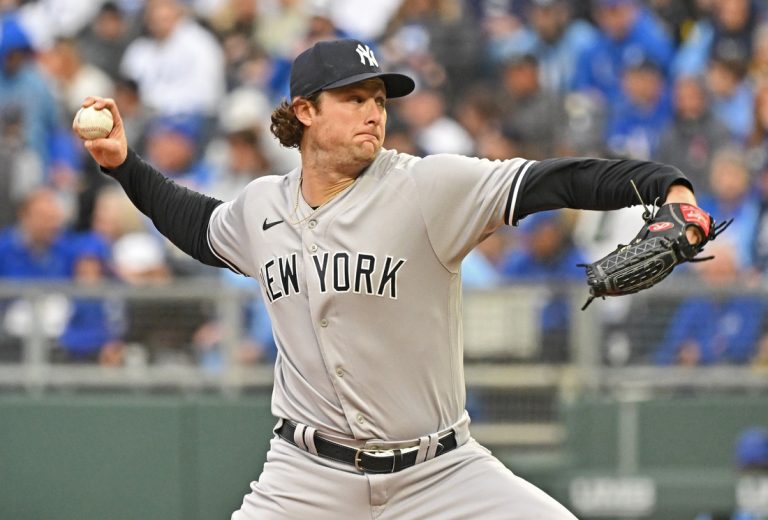 Awash in days off, Yankees, Rangers aim to play two