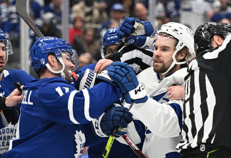 Maple Leafs, Lightning off to chippy start in series