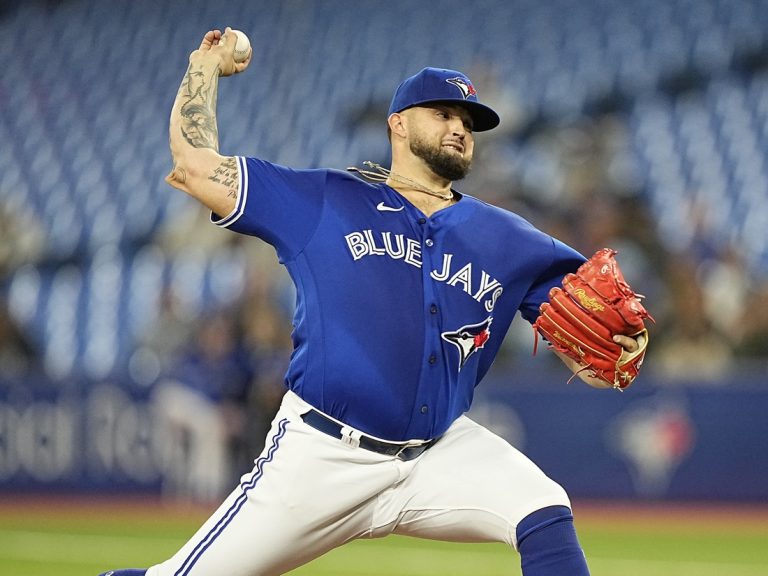 Jays’ Alek Manoah goes for season win No. 5 vs. Guardians