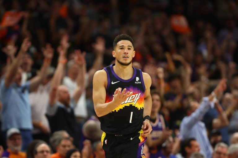 Suns favored to build 3-0 lead at Mavericks
