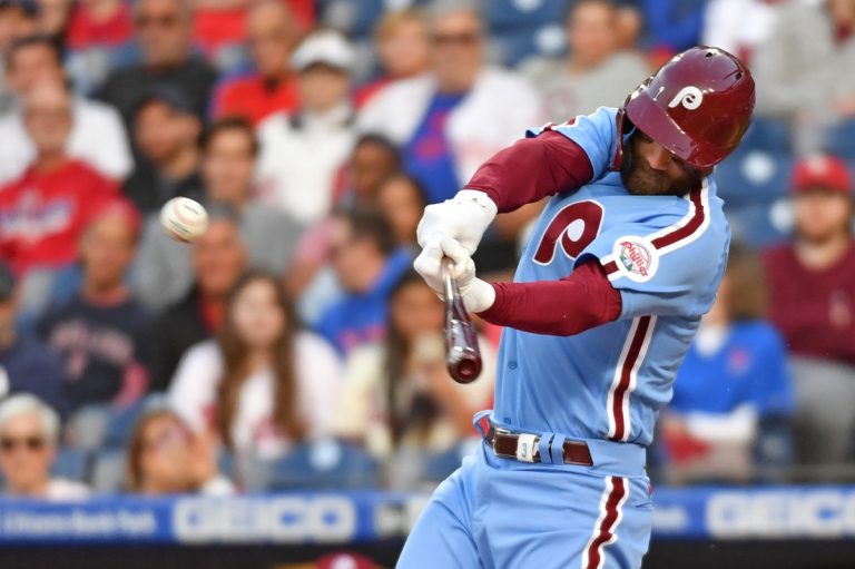Once down 7-0, Mets shock Phillies with 7-run 9th