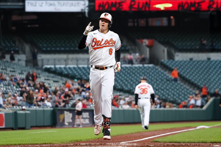 Hot-hitting Orioles face off with sputtering Royals