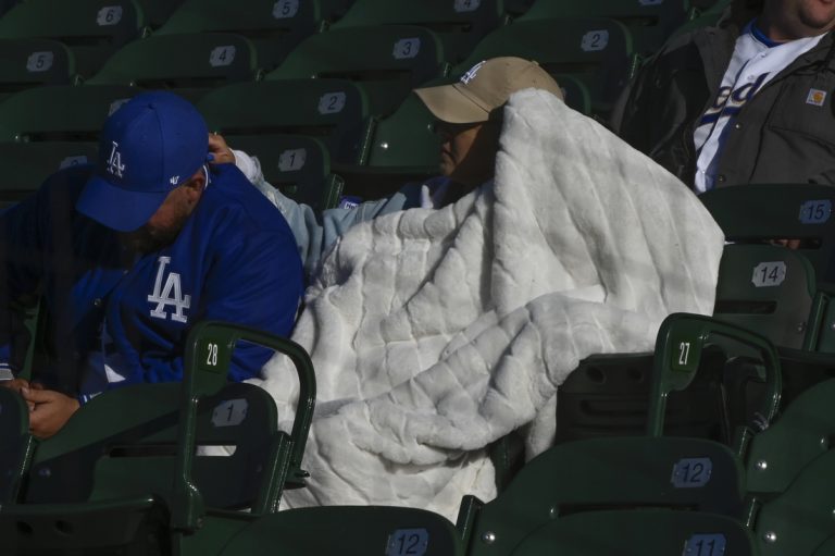 Mookie Betts drives in 5 as Dodgers earn DH sweep over Cubs