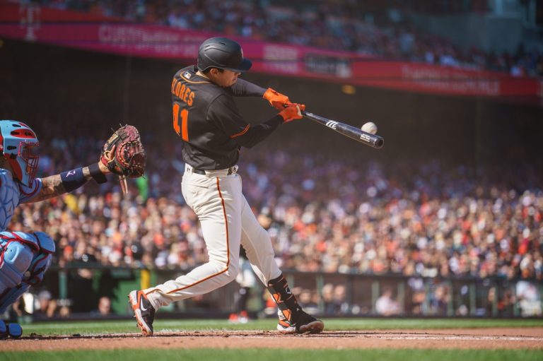 MLB roundup: Wilmer Flores’ 6 RBIs spark 13-run Giants outburst