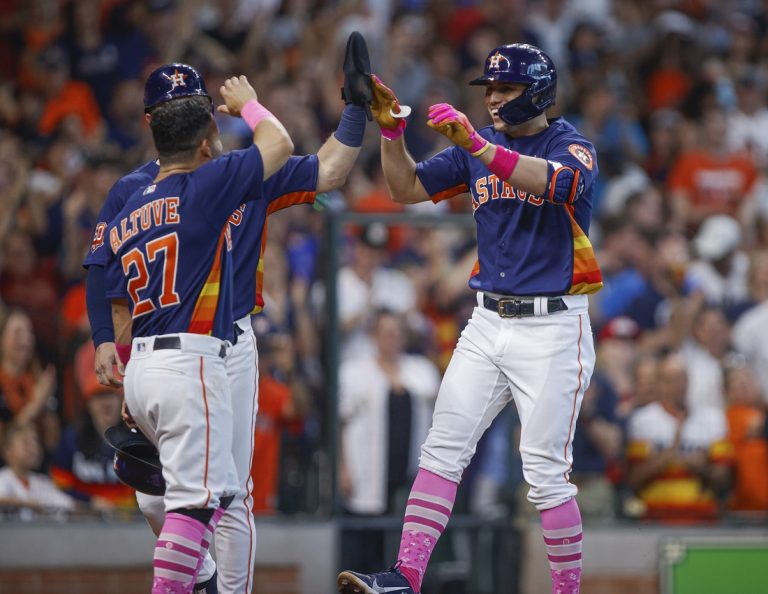 Astros hold Tigers to one hit, sweep homestand