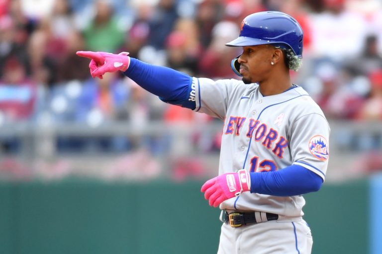 Pete Alonso powers Mets to DH split vs. Phillies