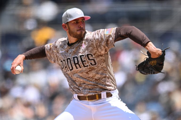 Braves, Padres seek edge in series finale