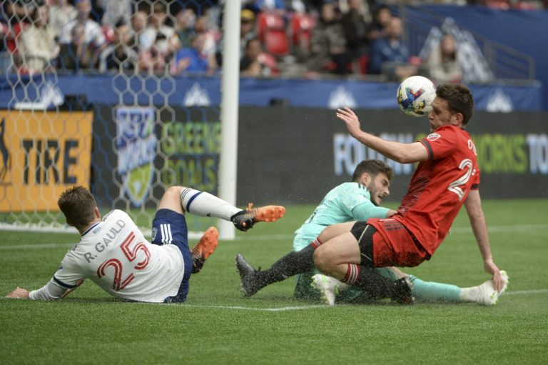 Late goal pushes Whitecaps past Toronto FC