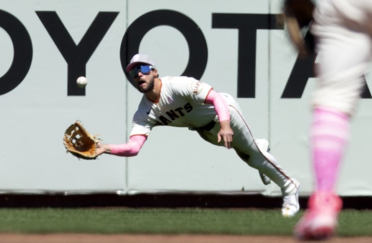 Mike Yastrzemski leads Giants to series split with Cardinals