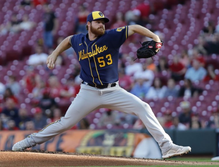 Brandon Woodruff, Brewers seek series win vs. Marlins