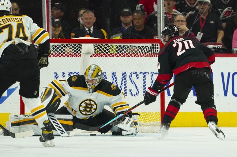 Hurricanes blow past Bruins to take Game 5, series lead