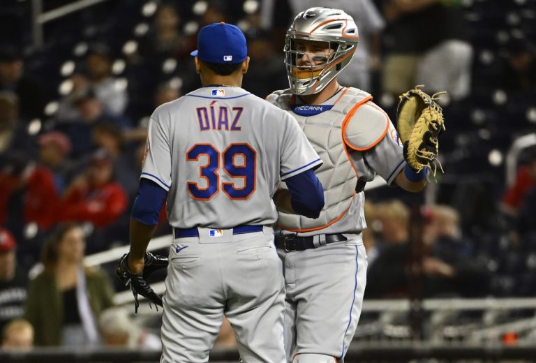 Defense has Mets in position for series win over Nats