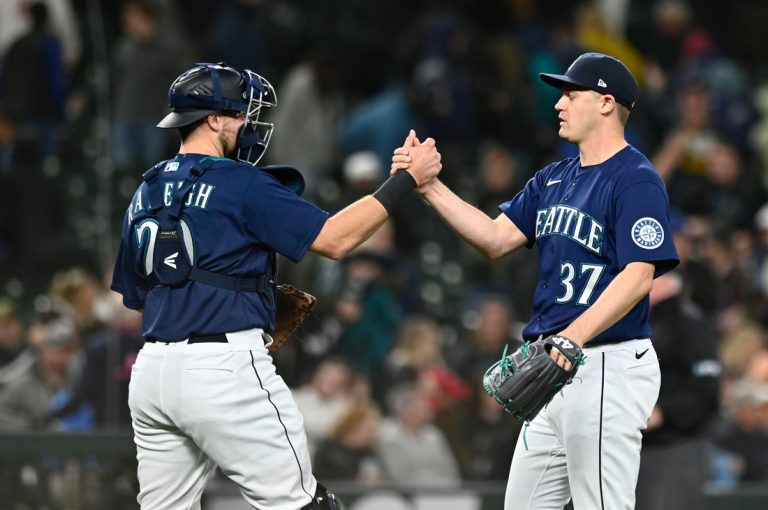 Phillies look to tighten up defense vs. Mariners