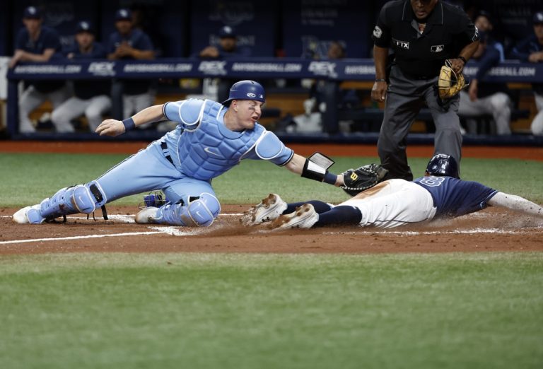 Three-run eighth carries Rays past Blue Jays