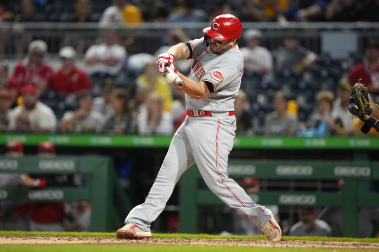 Suddenly red hot, Cincinnati looks to continue power surge vs. Pirates