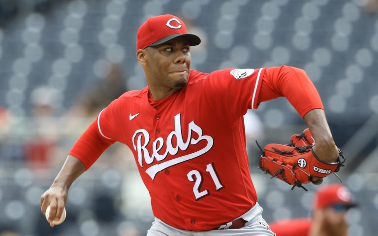 MLB roundup: Pirates pull off 1-0 win despite being no-hit by Reds