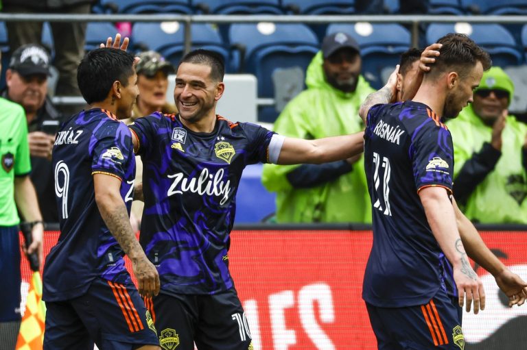 Sounders, Dynamo each eye 2nd straight win