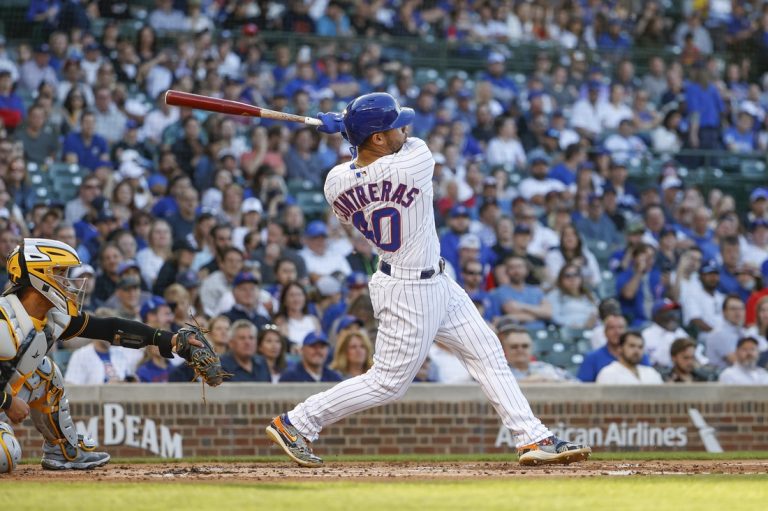 Willson Contreras, Cubs look to slam Pirates again