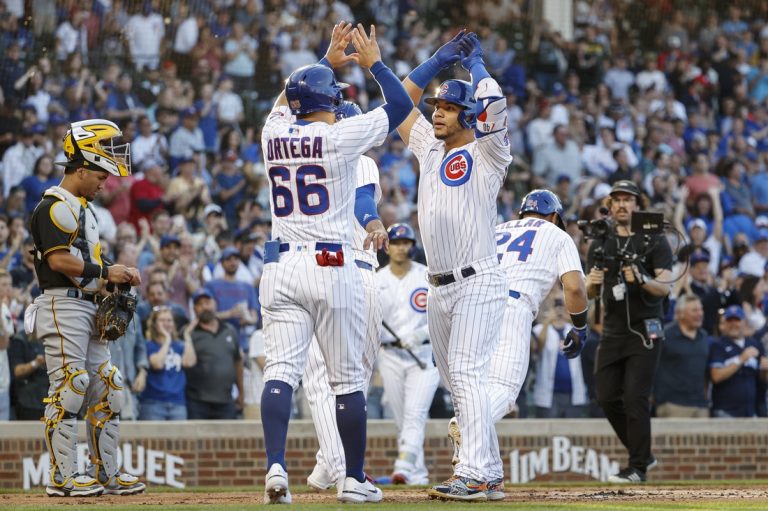 Willson Contreras, Wade Miley lead Cubs past Pirates