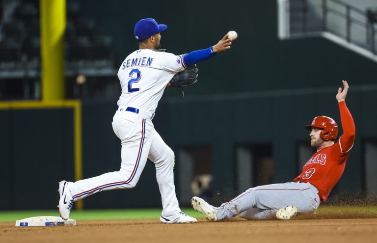 Southpaws go to battle for Angels, Rangers