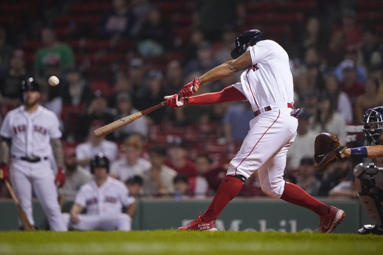 Red Sox on rise ahead of middle game of series vs. Astros