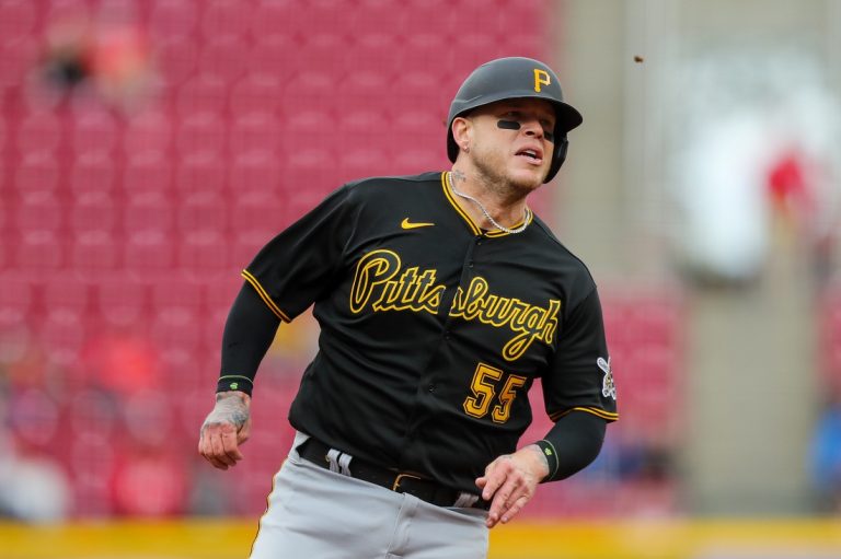 Pirates C Roberto Perez to have season-ending surgery