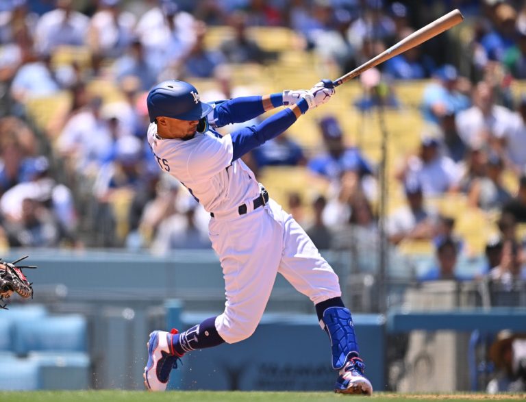 Mookie Betts’ bat helps Dodgers beat D-backs to open DH