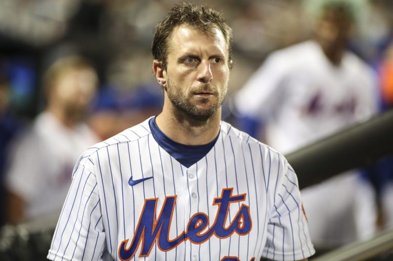 Mets P Max Scherzer to IL, could miss 6-8 weeks with oblique strain