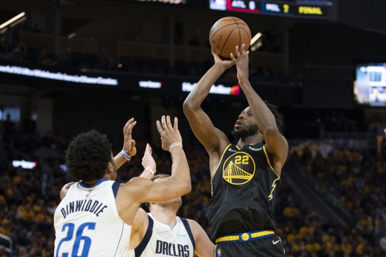 Warriors aim for 200th playoff win, 2-0 lead over Mavericks