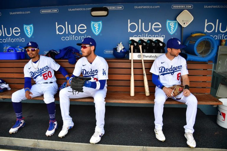Freddie Freeman powers Dodgers’ rout of D-backs