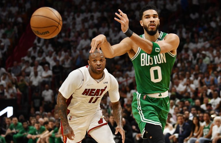 Celtics bounce back, blitz Heat in Game 2