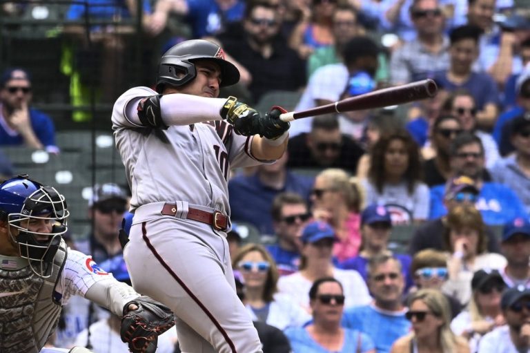 Josh Rojas slugs 3 HRs as Diamondbacks beat Cubs