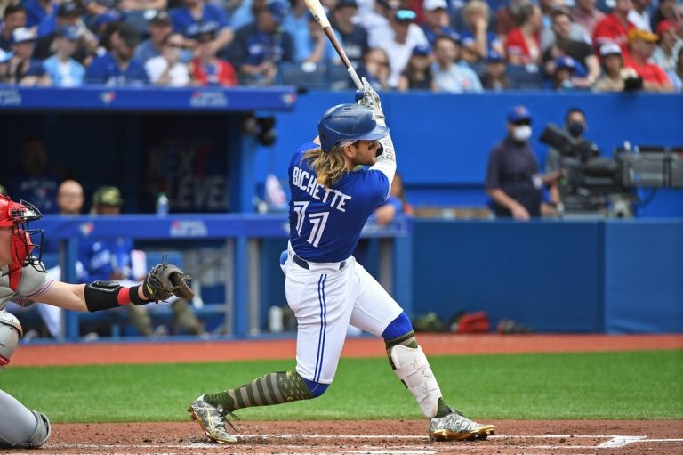 Bo Bichette’s two homers enough to get Blue Jays past Reds