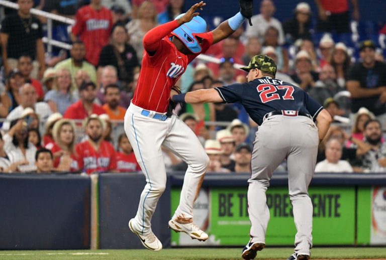 William Contreras powers Braves past Marlins