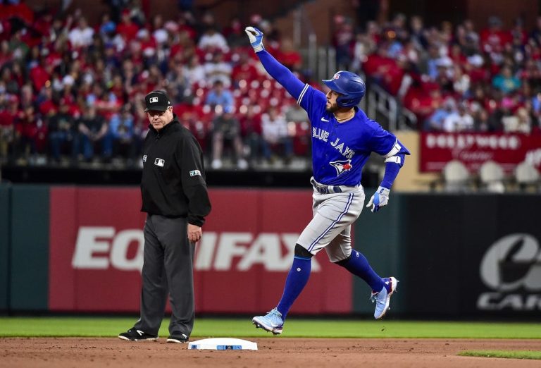 Paul Goldschmidt’s 10th-inning slam lifts Cards over Jays