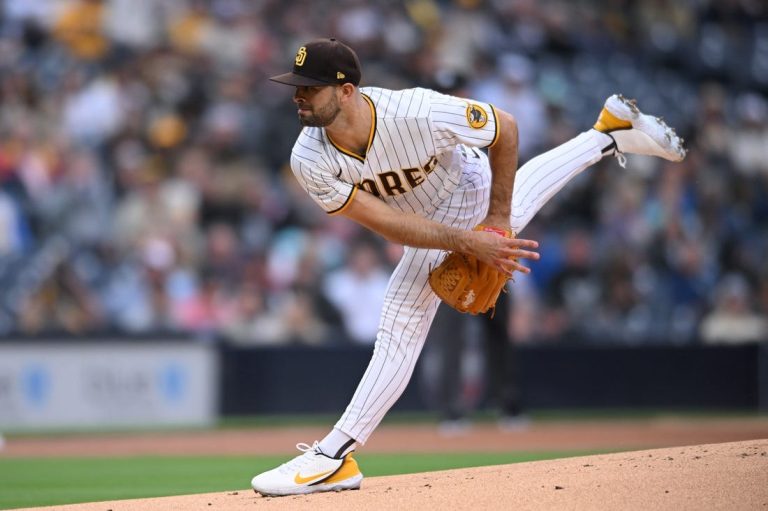 Jose Azocar’s walk-off single in 10th lifts Padres past Brewers