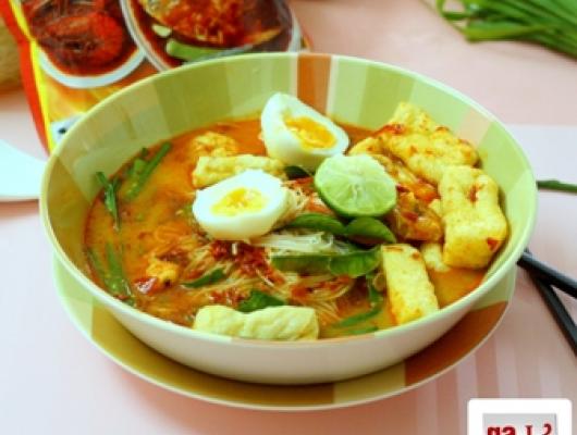 Mee Siam (Spicy Rice Vermicelli)