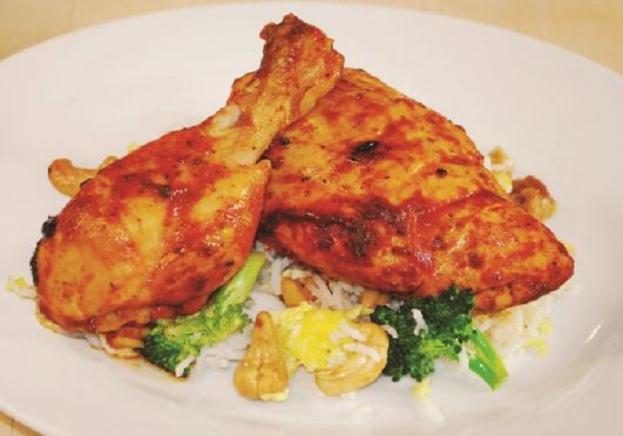 Oven rÃ´tisserie chicken with broccoli and cashew nut rice