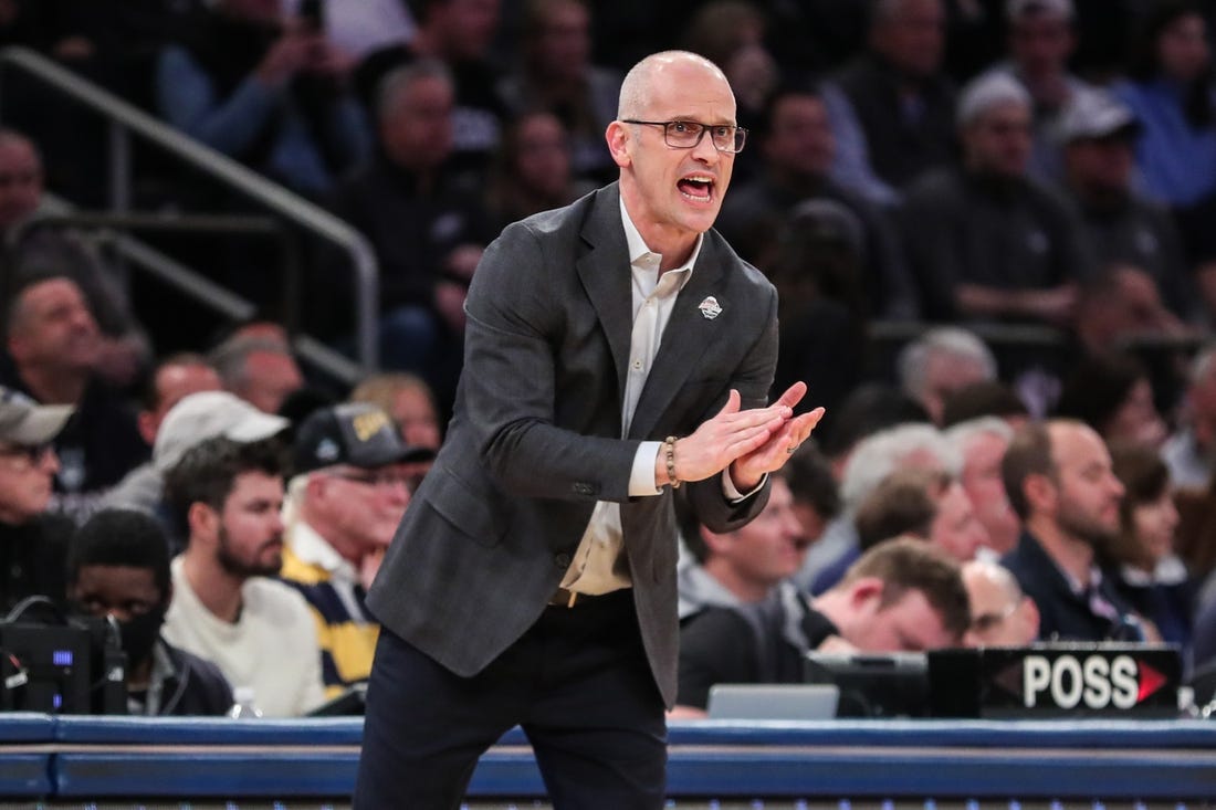 UConn coasts past Boston U. on strength of Adama Sanogo’s 27 points