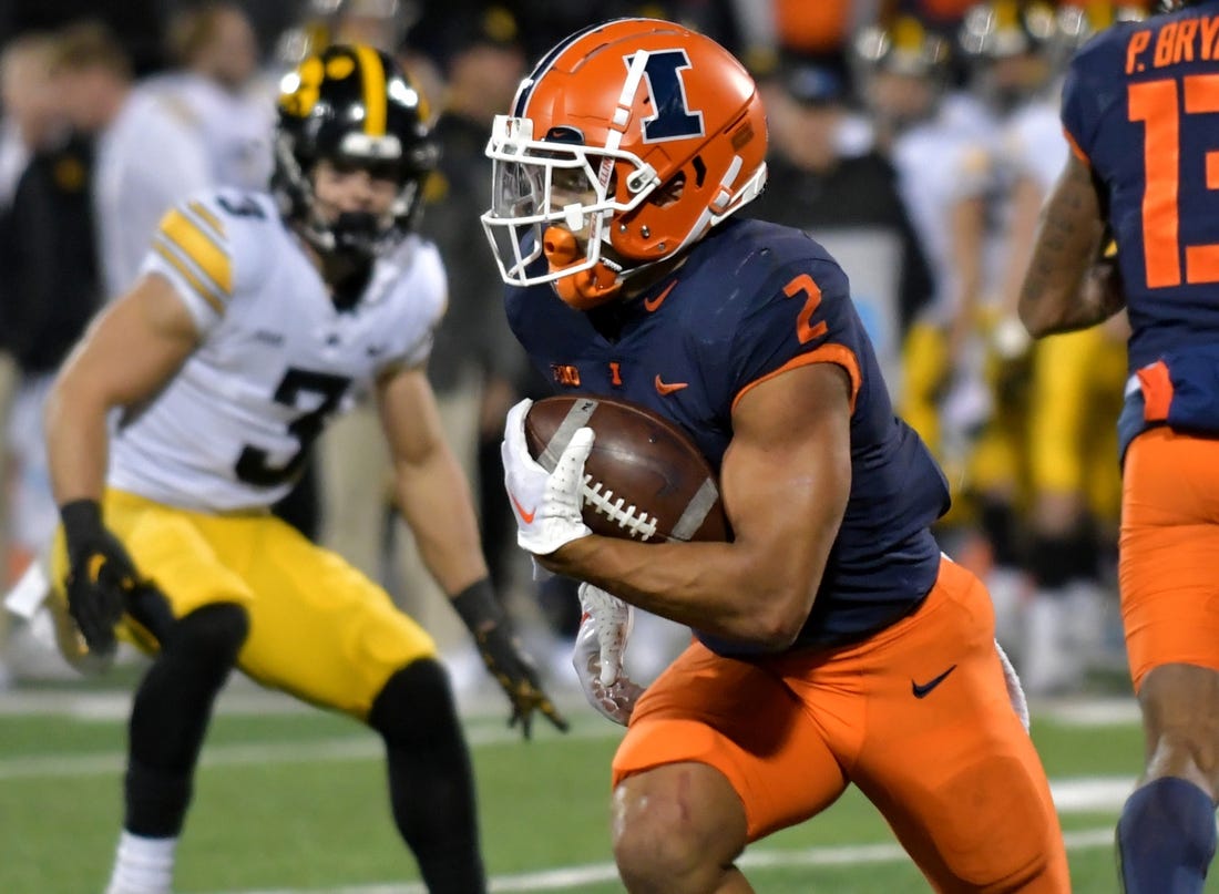 NCAAF News: Illinois star RB Chase Brown (leg) ‘trending in right direction’