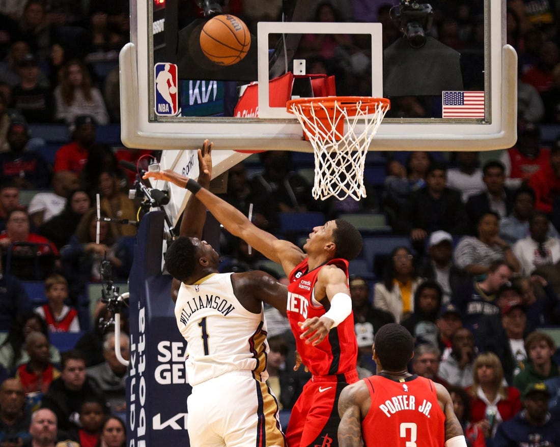 Pelicans silence Rockets at finish, win 119-106