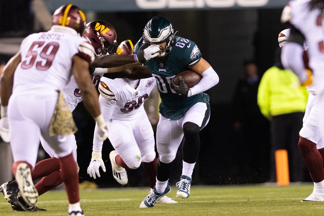 NFL News: Eagles put TE Dallas Goedert (shoulder) on IR