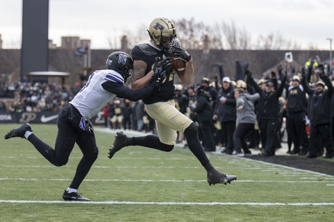 NCAAF News: Purdue stays alive in Big Ten West by beating Northwestern