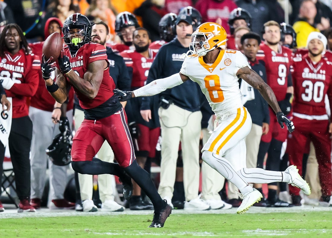 NCAAF News: Spencer Rattler throws for 6 TDs, South Carolina trounces No. 5 Tennessee