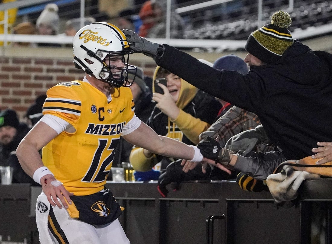 NCAAF News: Missouri, Arkansas swing into Battle Line Rivalry