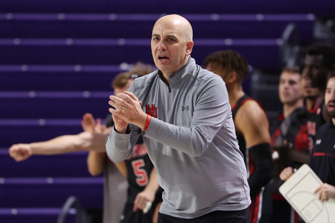 Utah hosts Tommies in last nonleague tune-up