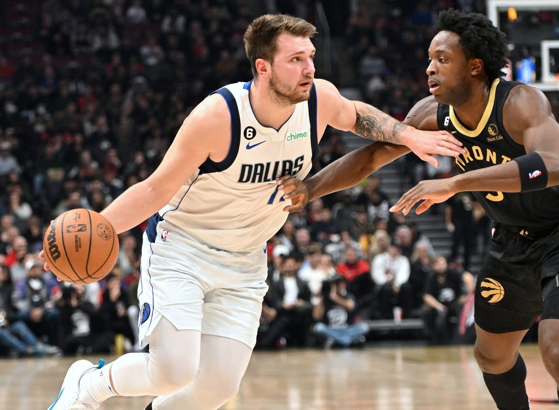 Short-handed Raptors topple Mavericks, 105-100