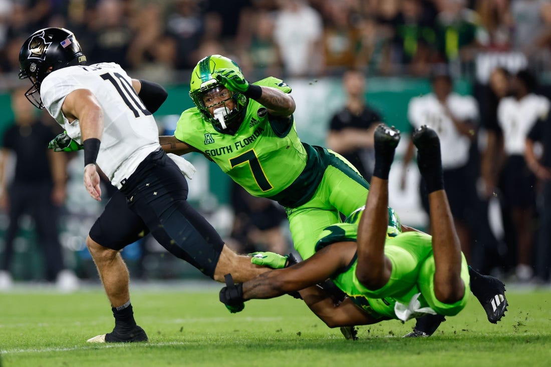 NCAAF News: No. 22 UCF survives USF after blowing 24-point lead