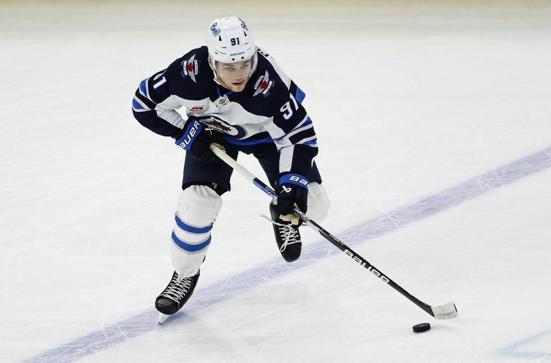 NHL News: Jets continue win streak with decisive victory over Blackhawks